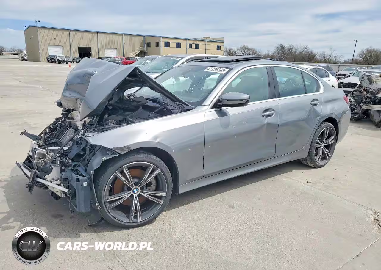 2024 BMW Motorrad 330I