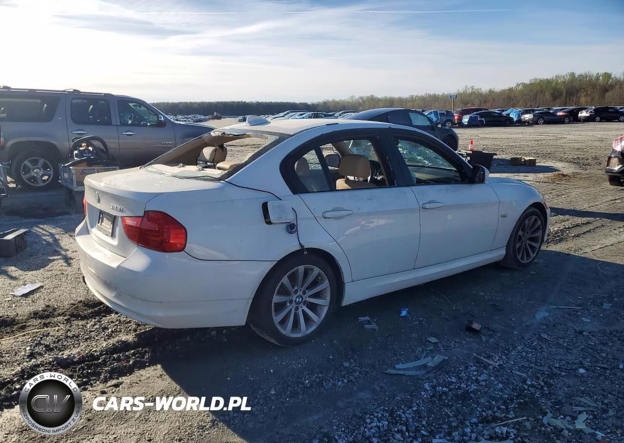 2011 BMW 328 I VIN:WBAPH7G58BNM54839 - 3