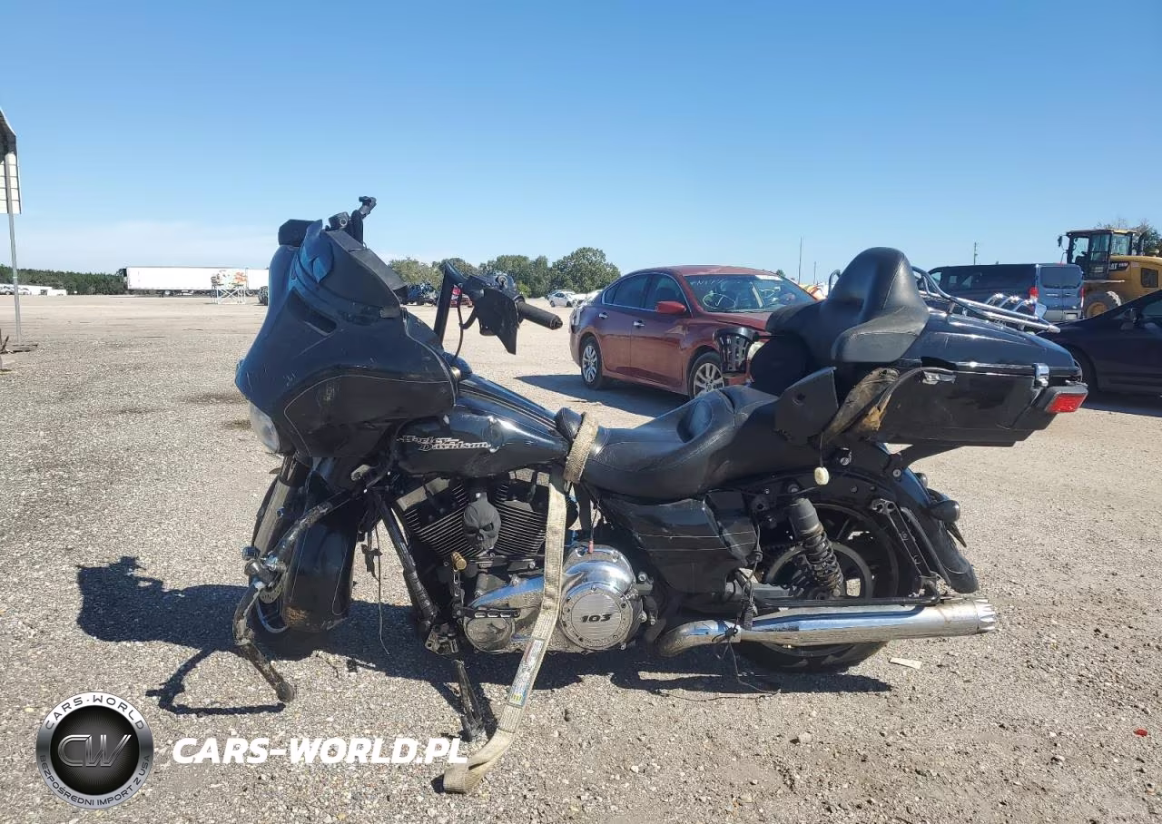 2015 Harley-Davidson Flhxs Street Glide Special VIN:1HD1KRM13FB706378 - 3
