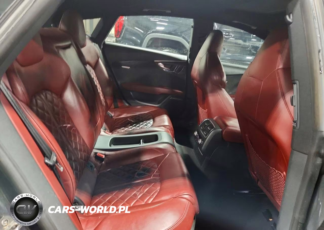 2018 Audi S7 Premium Plus VIN:WAUWFBFC7JN066326 - 10