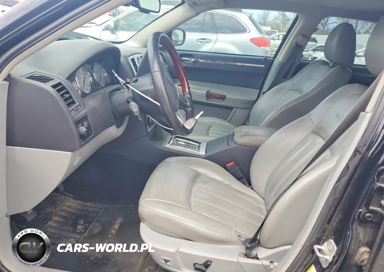 2007 Chrysler 300C VIN:2C3LA63H87H823705 - 7