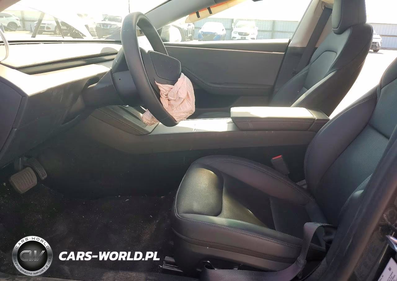 2025 Tesla Model 3 VIN:5YJ3E1EAXSF982839 - 7
