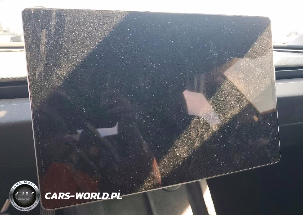 2025 Tesla Model 3 VIN:5YJ3E1EAXSF982839 - 9