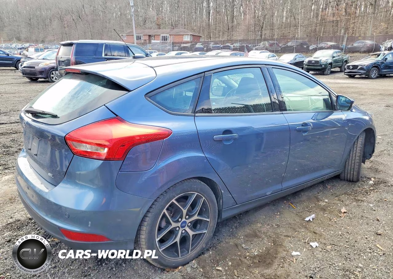 2018 Ford Focus Sel VIN:1FADP3M25JL214126 - 3