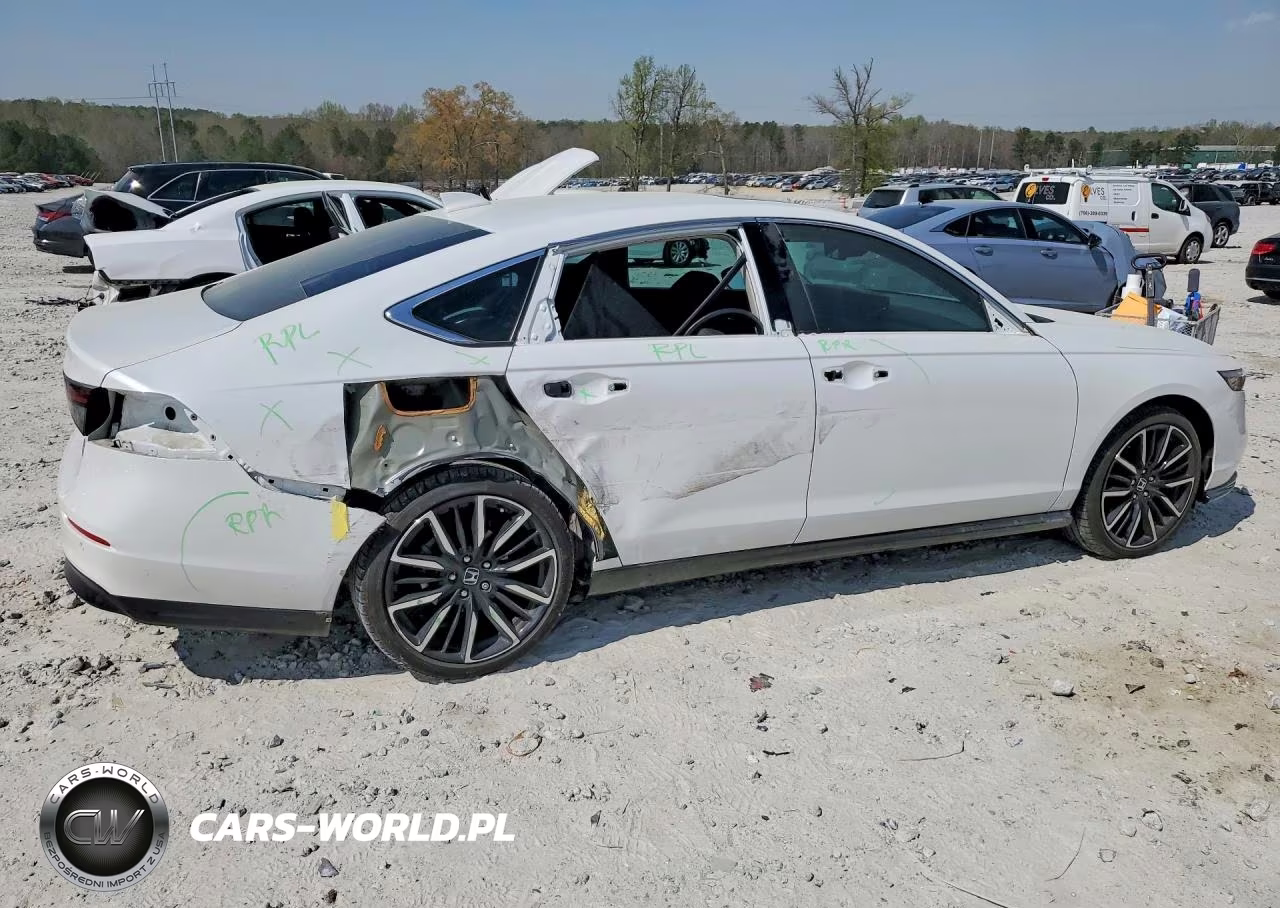 2024 Honda Accord Touring Hybrid VIN:1HGCY2F81RA012844 - 3