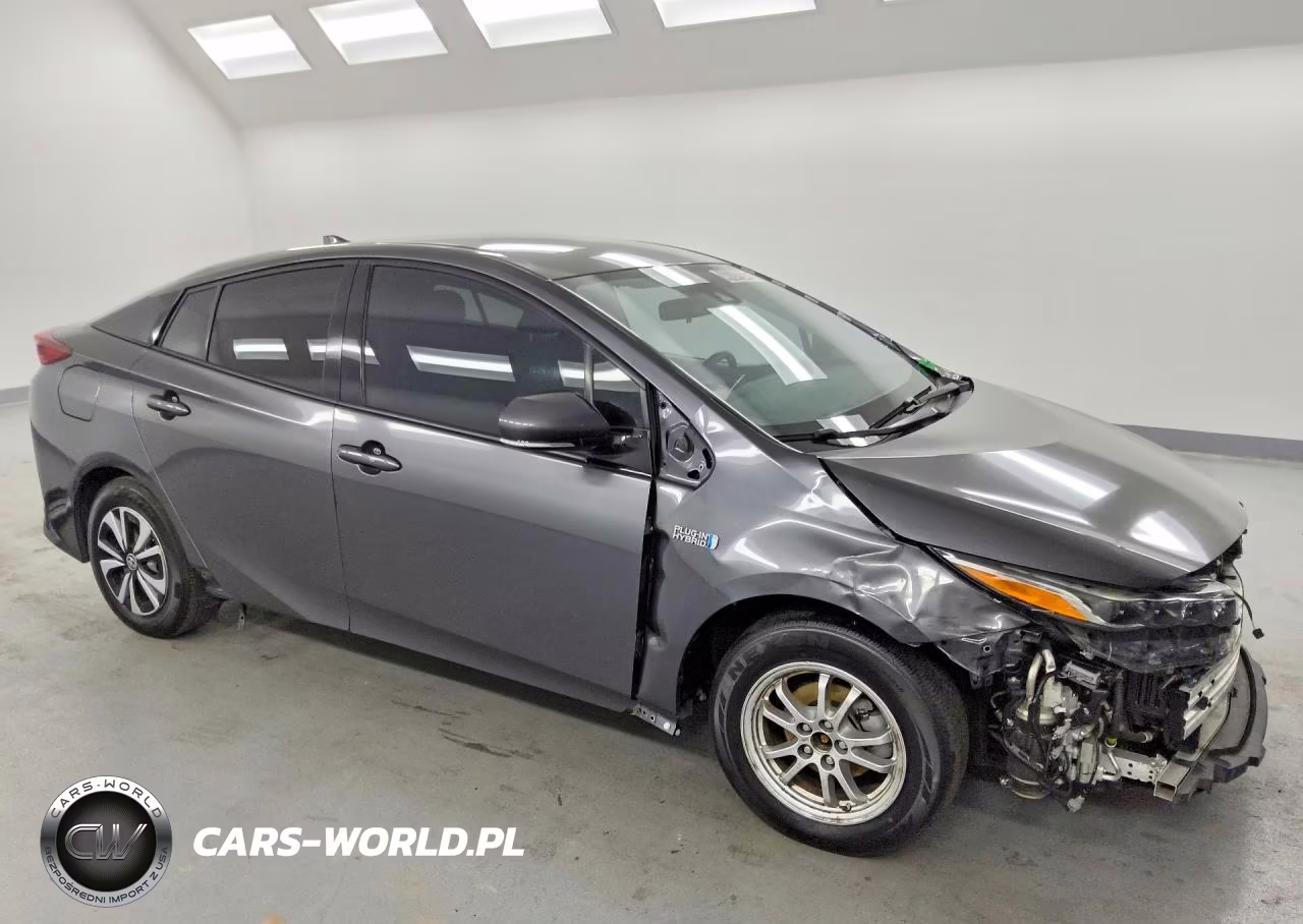2019 Toyota Prius Prime Plus VIN:JTDKARFP8K3110004 - 4