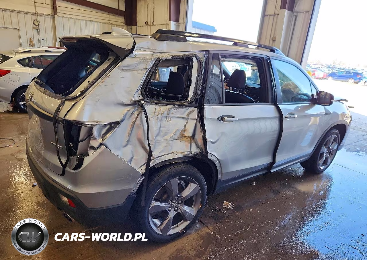 2019 Honda Passport Touring VIN:5FNYF7H90KB002283 - 3
