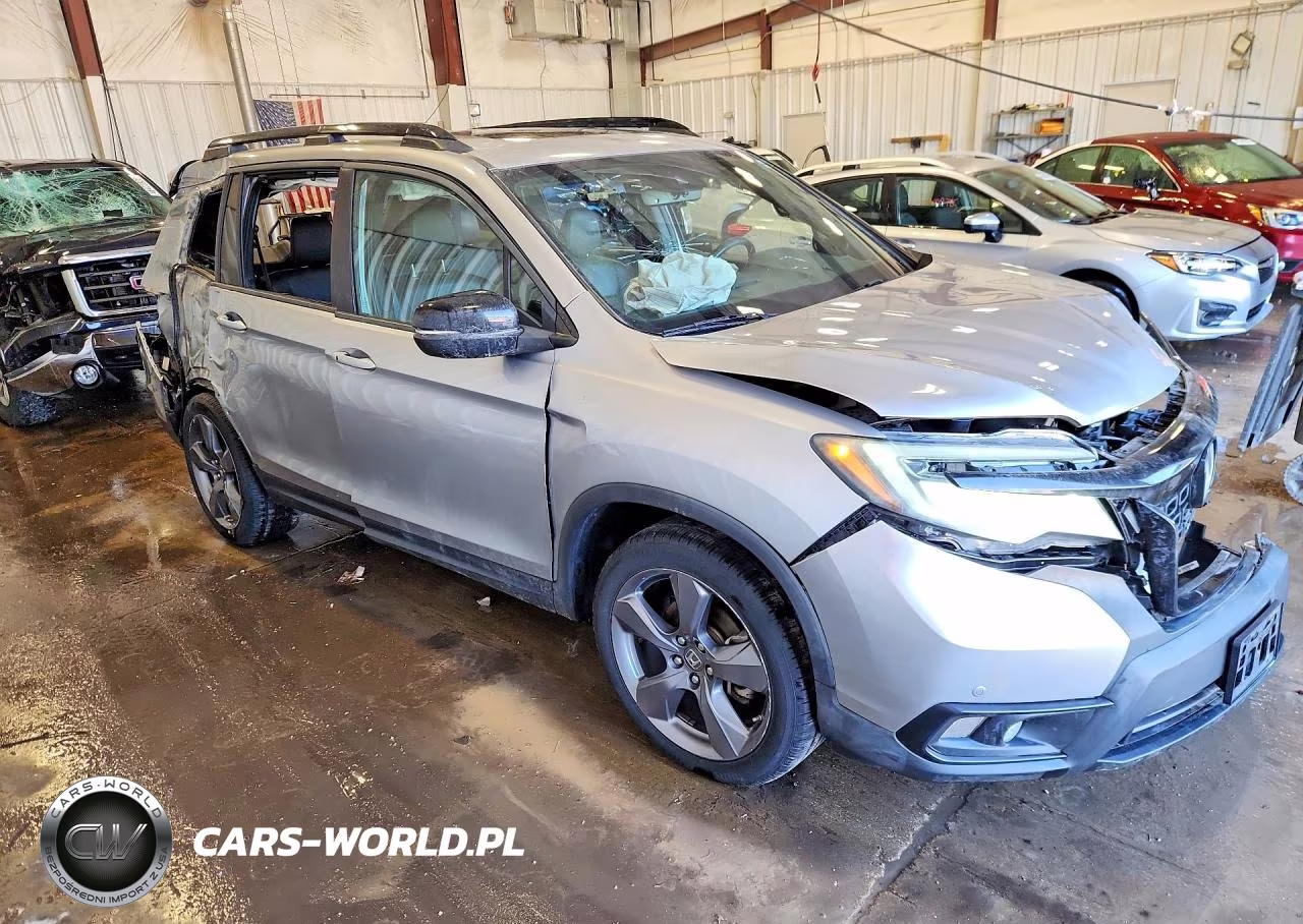 2019 Honda Passport Touring VIN:5FNYF7H90KB002283 - 4