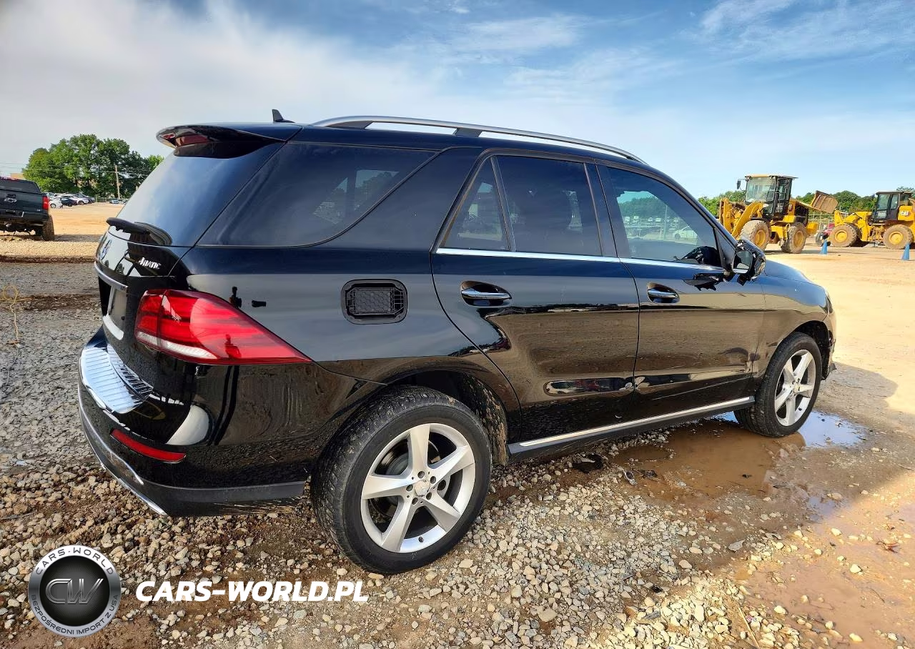 2016 Mercedes-Benz Gle 300D 4Matic VIN:4JGDA0EB8GA792858 - 3