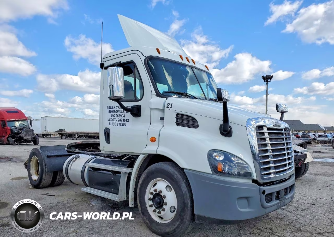 2016 Freightliner Cascadia 113 Semi Truck