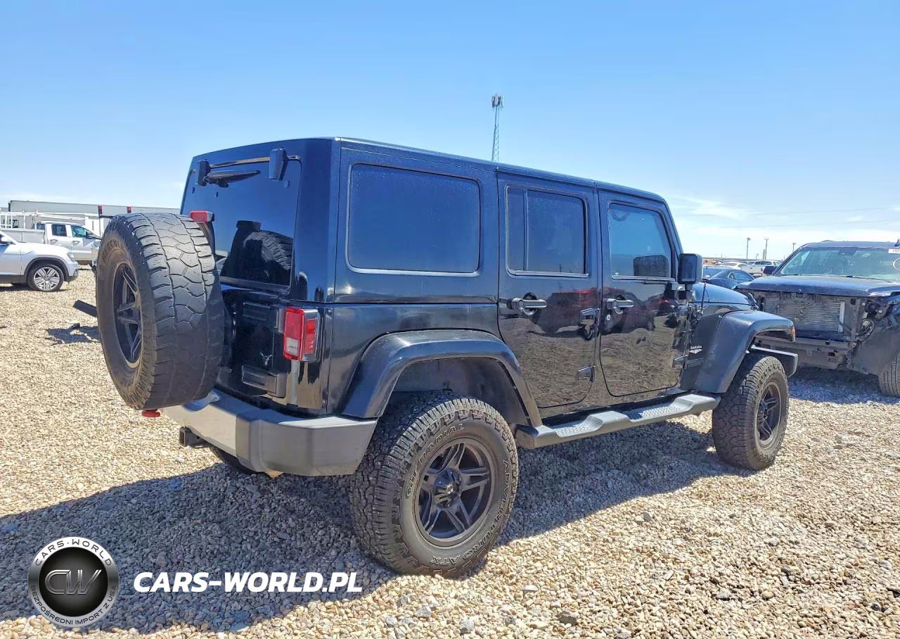 2014 Jeep Wrangler Unlimited Sahara VIN:1C4BJWEG1EL147139 - 3