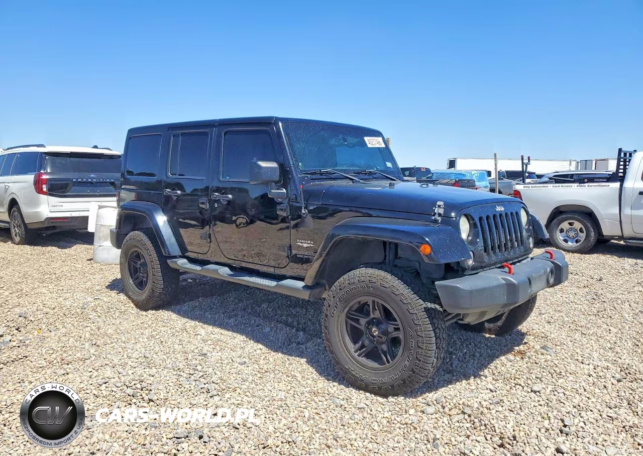 2014 Jeep Wrangler Unlimited Sahara VIN:1C4BJWEG1EL147139 - 4