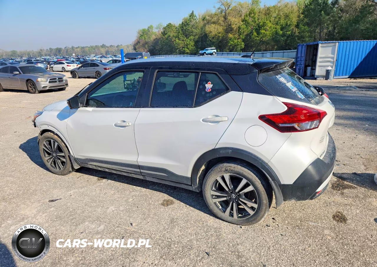 2018 Nissan Kicks Sr VIN:3N1CP5CU5JL504040 - 2