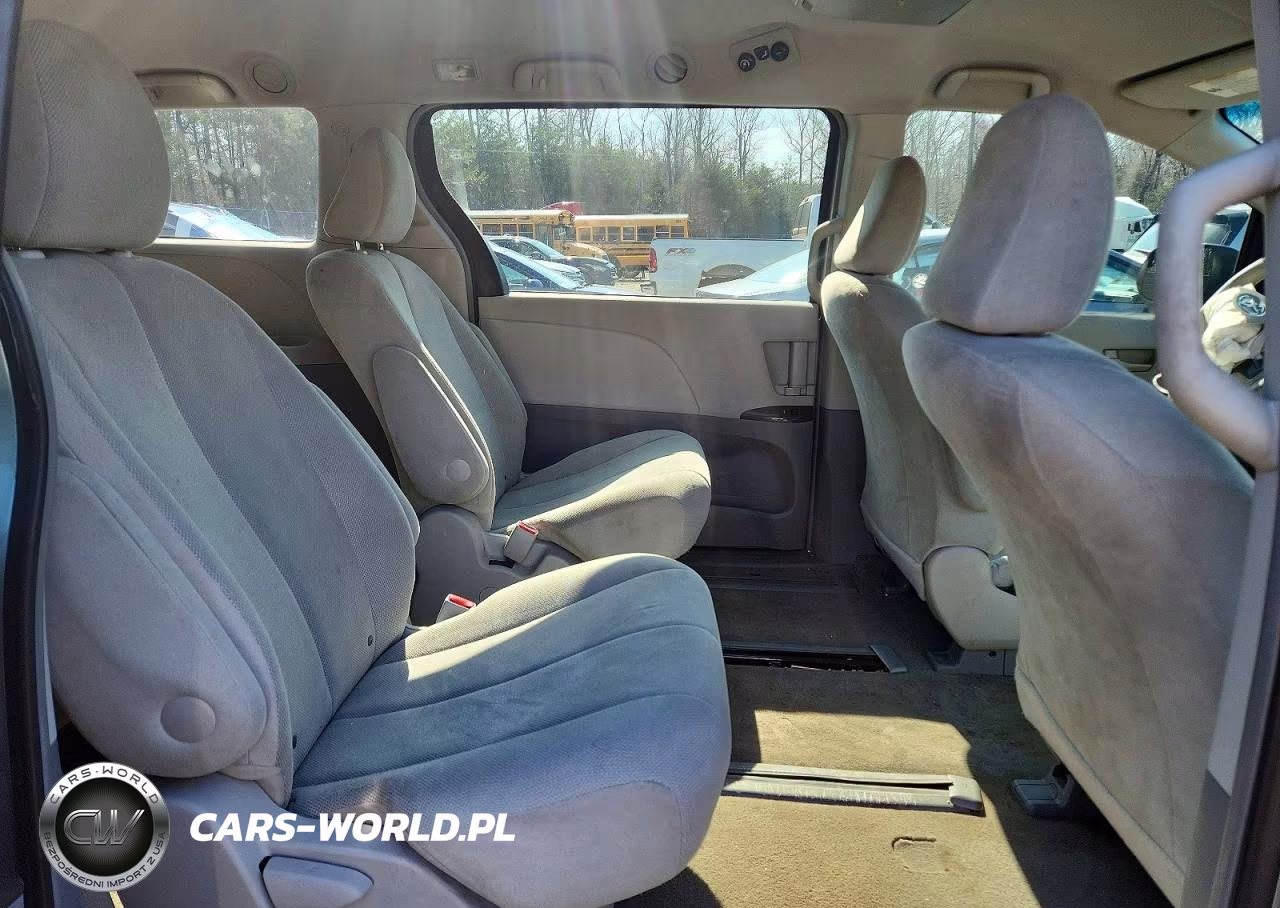 2011 Toyota Sienna Base 7-Passenger VIN:5TDKA3DC7BS008270 - 11