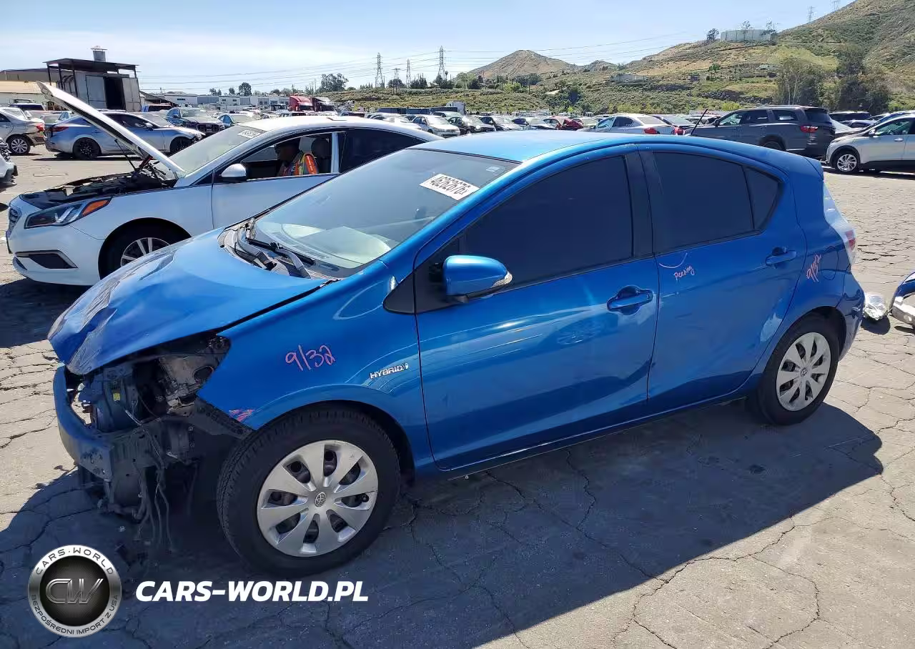 2013 Toyota Prius C Two