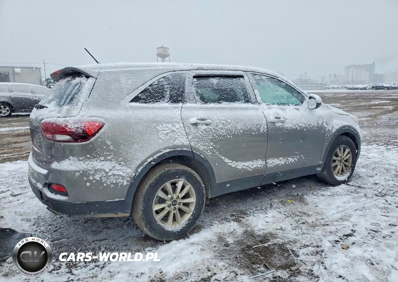 2019 Kia Sorento L VIN:5XYPG4A34KG556514 - 3