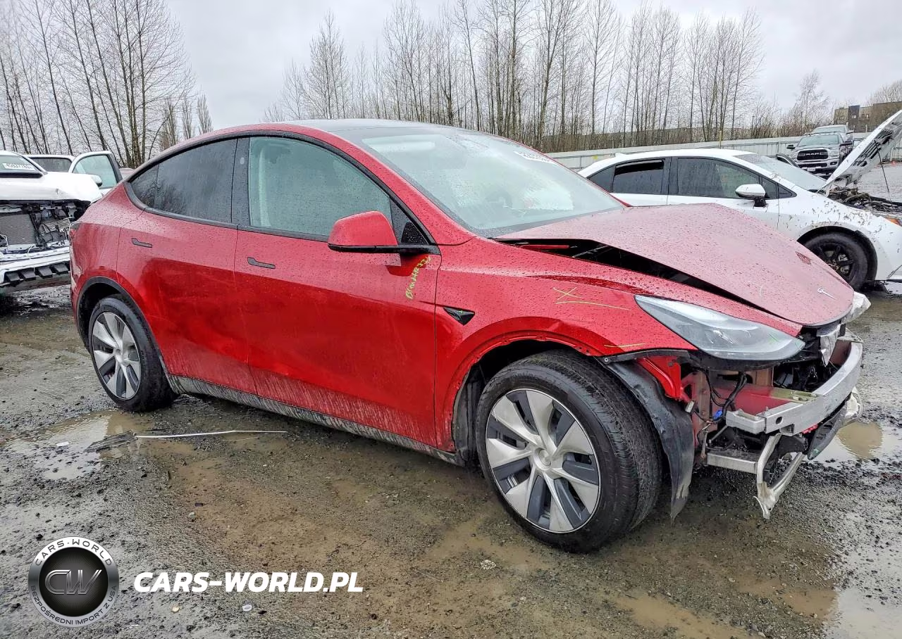 2024 Tesla Model Y VIN:7SAYGAEE1RF001992 - 4