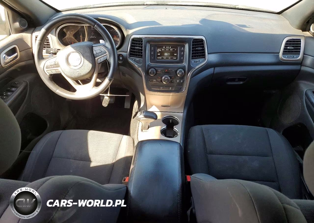 2015 Jeep Grand Cherokee Laredo VIN:1C4RJEAG8FC137644 - 8
