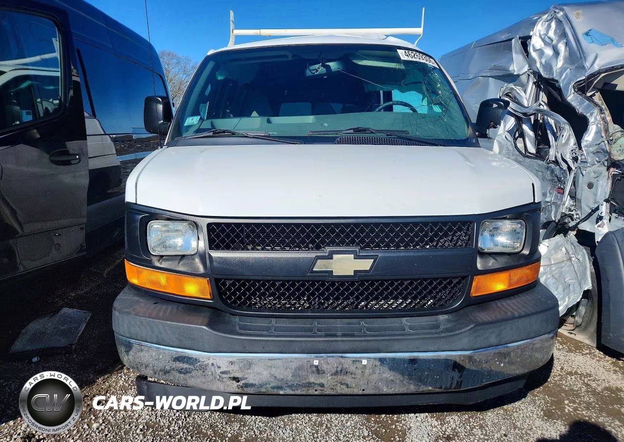 2017 Chevrolet Express 2500 Cargo Utility - Service Van VIN:1GCWGAFF6H1346762 - 5
