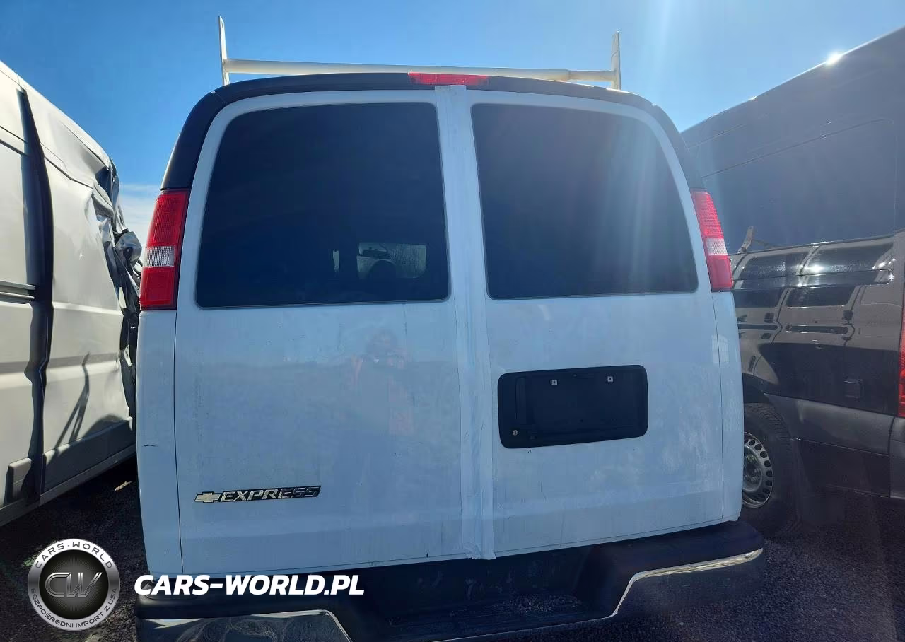 2017 Chevrolet Express 2500 Cargo Utility - Service Van VIN:1GCWGAFF6H1346762 - 6