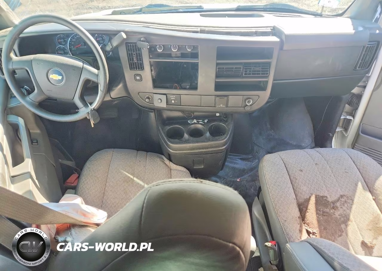 2017 Chevrolet Express 2500 Cargo Utility - Service Van VIN:1GCWGAFF6H1346762 - 8
