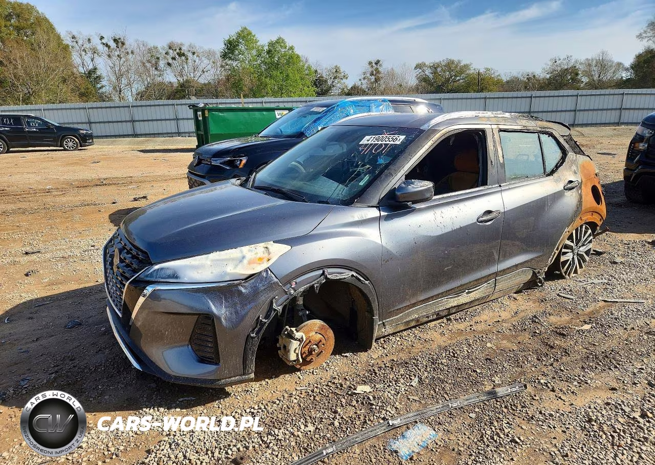 2021 Nissan Kicks Sv