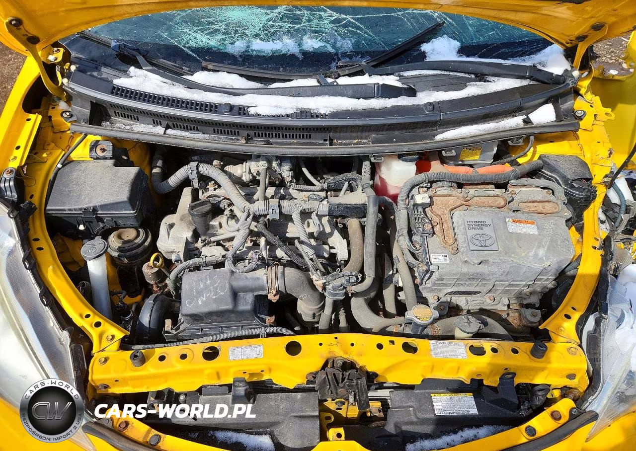 2014 Toyota Prius C Two VIN:JTDKDTB39E1070958 - 11