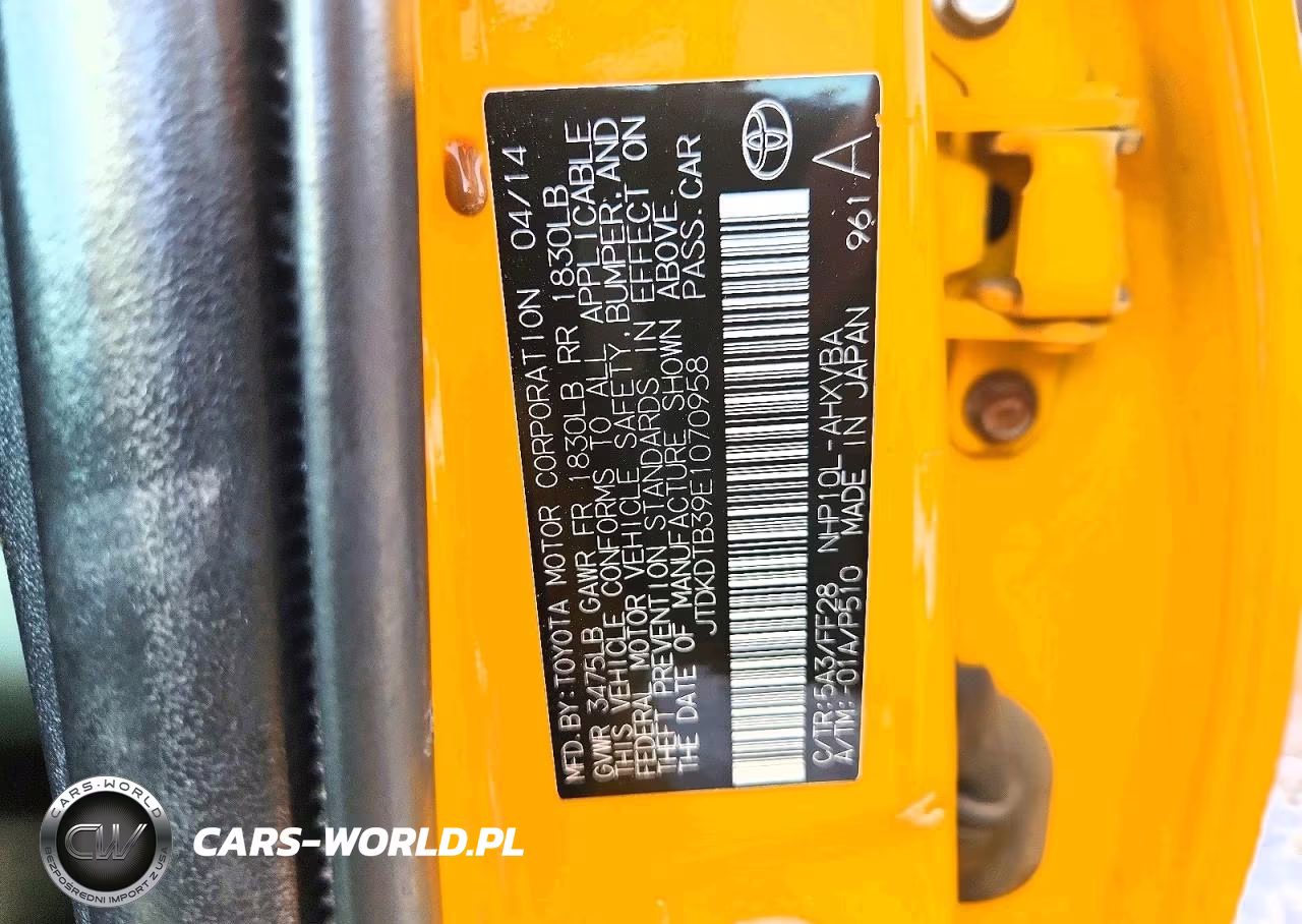 2014 Toyota Prius C Two VIN:JTDKDTB39E1070958 - 12