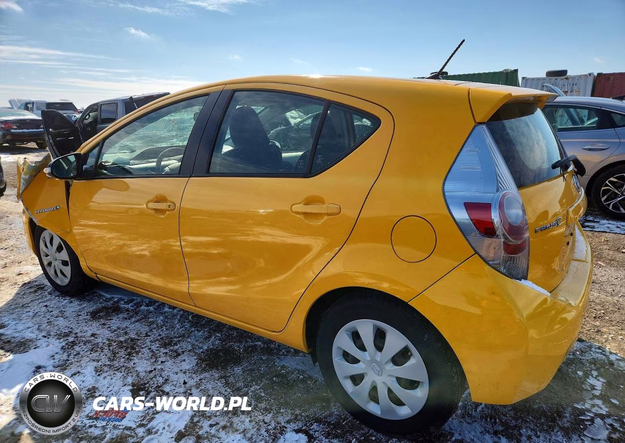 2014 Toyota Prius C Two VIN:JTDKDTB39E1070958 - 2