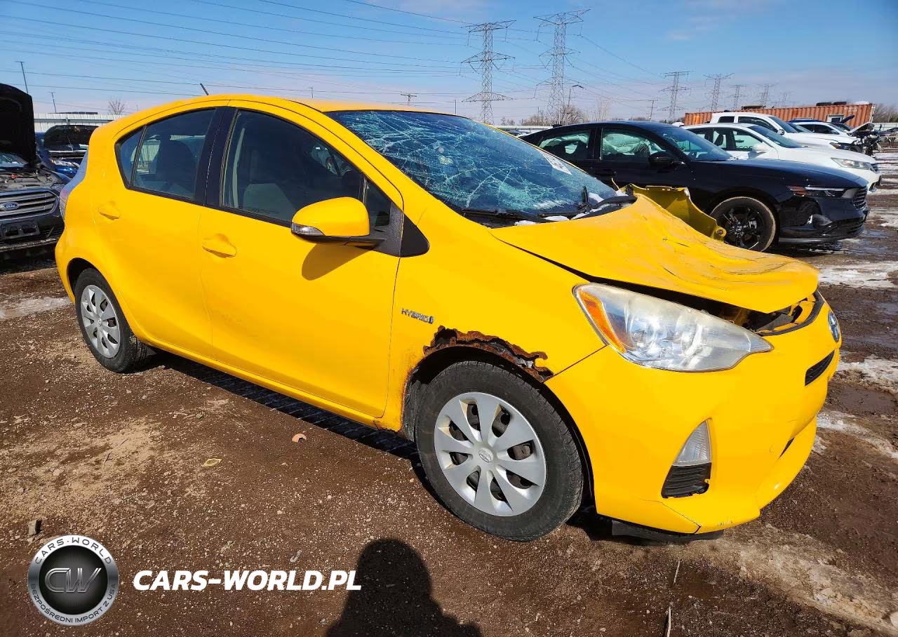 2014 Toyota Prius C Two VIN:JTDKDTB39E1070958 - 4