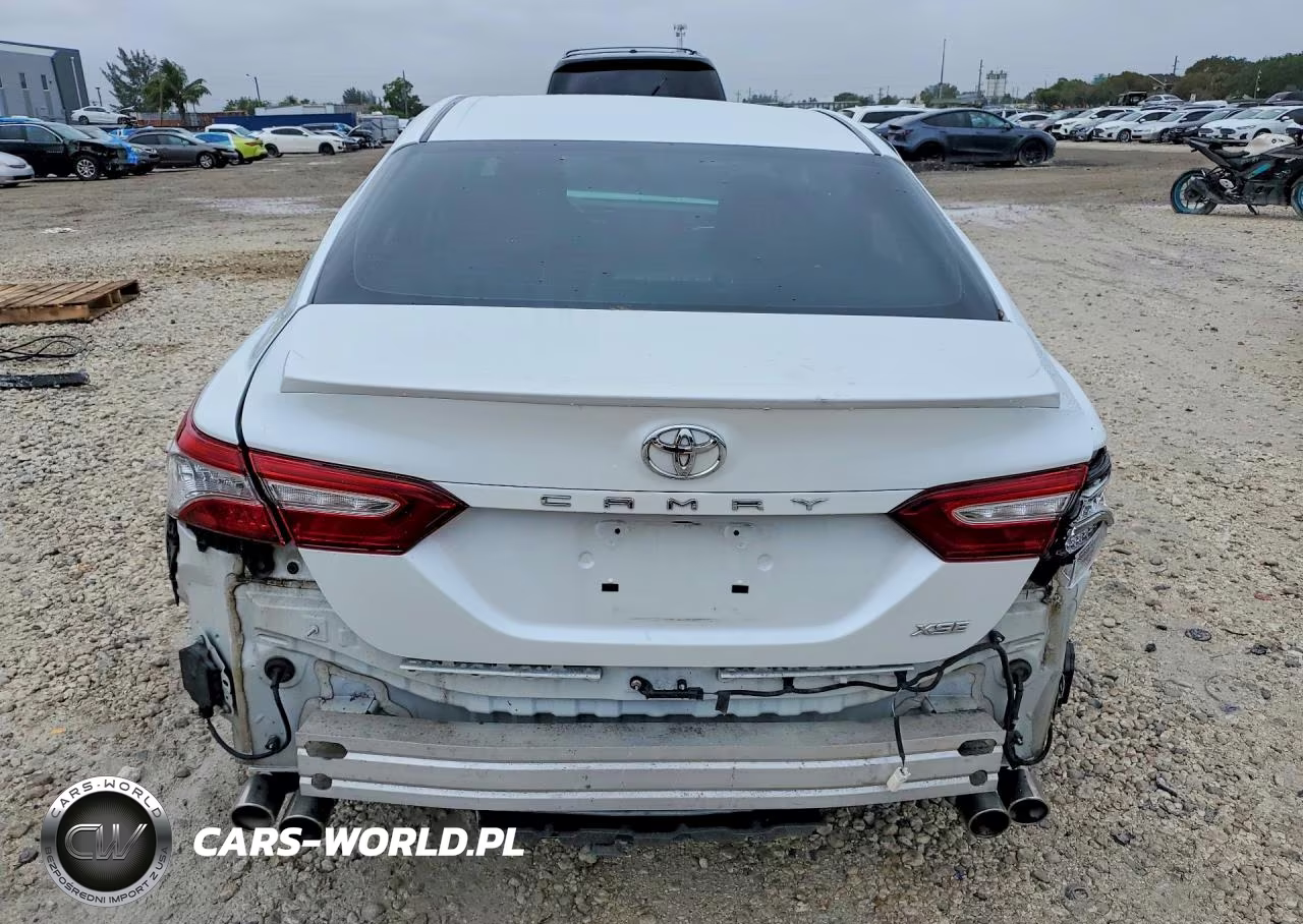 2018 Toyota Camry Xse VIN:4T1B61HK1JU077890 - 6