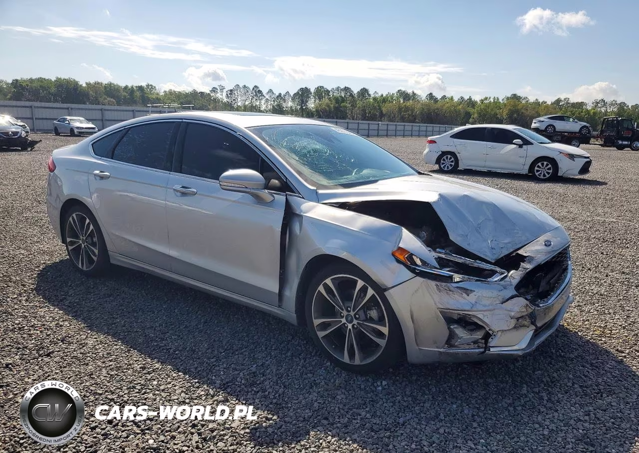 2019 Ford Fusion Titanium VIN:3FA6P0K99KR252839 - 4