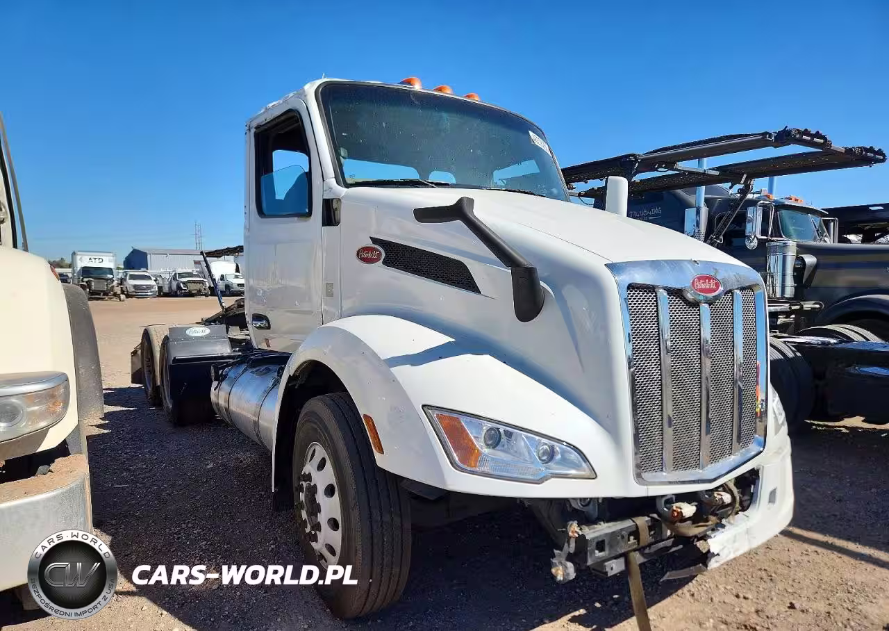 2023 Peterbilt 579