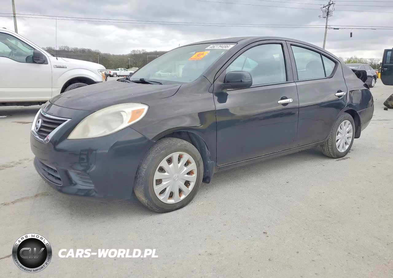 2012 Niss Versa 1.6 S