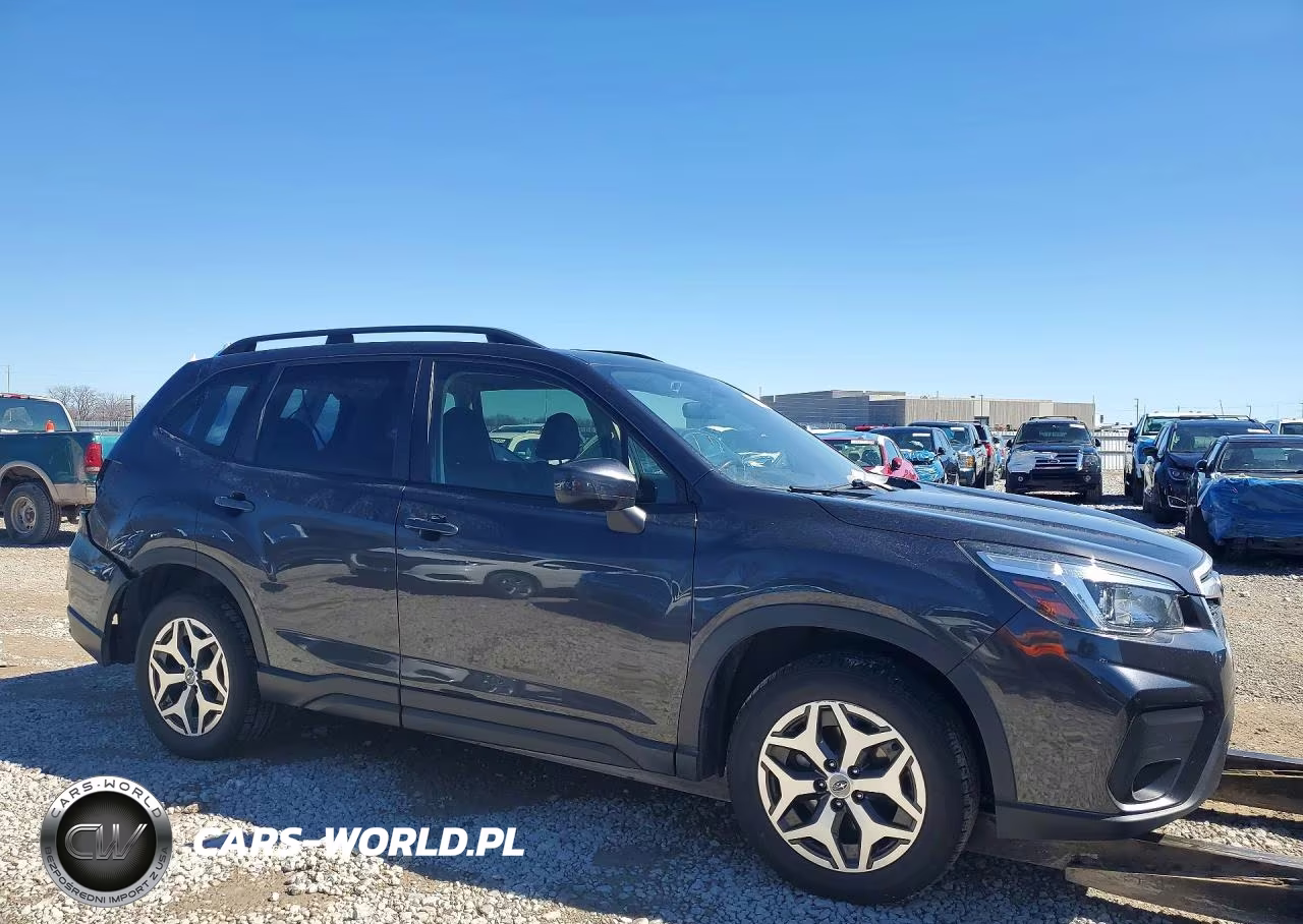 2019 Subaru Forester Premium VIN:JF2SKAGC2KH450117 - 4