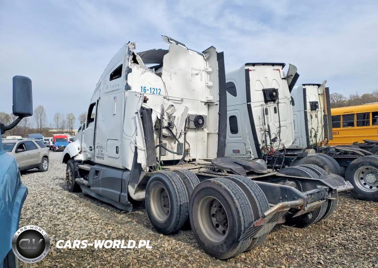 2016 Kenworth T680 Semi Truck VIN:1XKYD49XXGJ487828 - 3