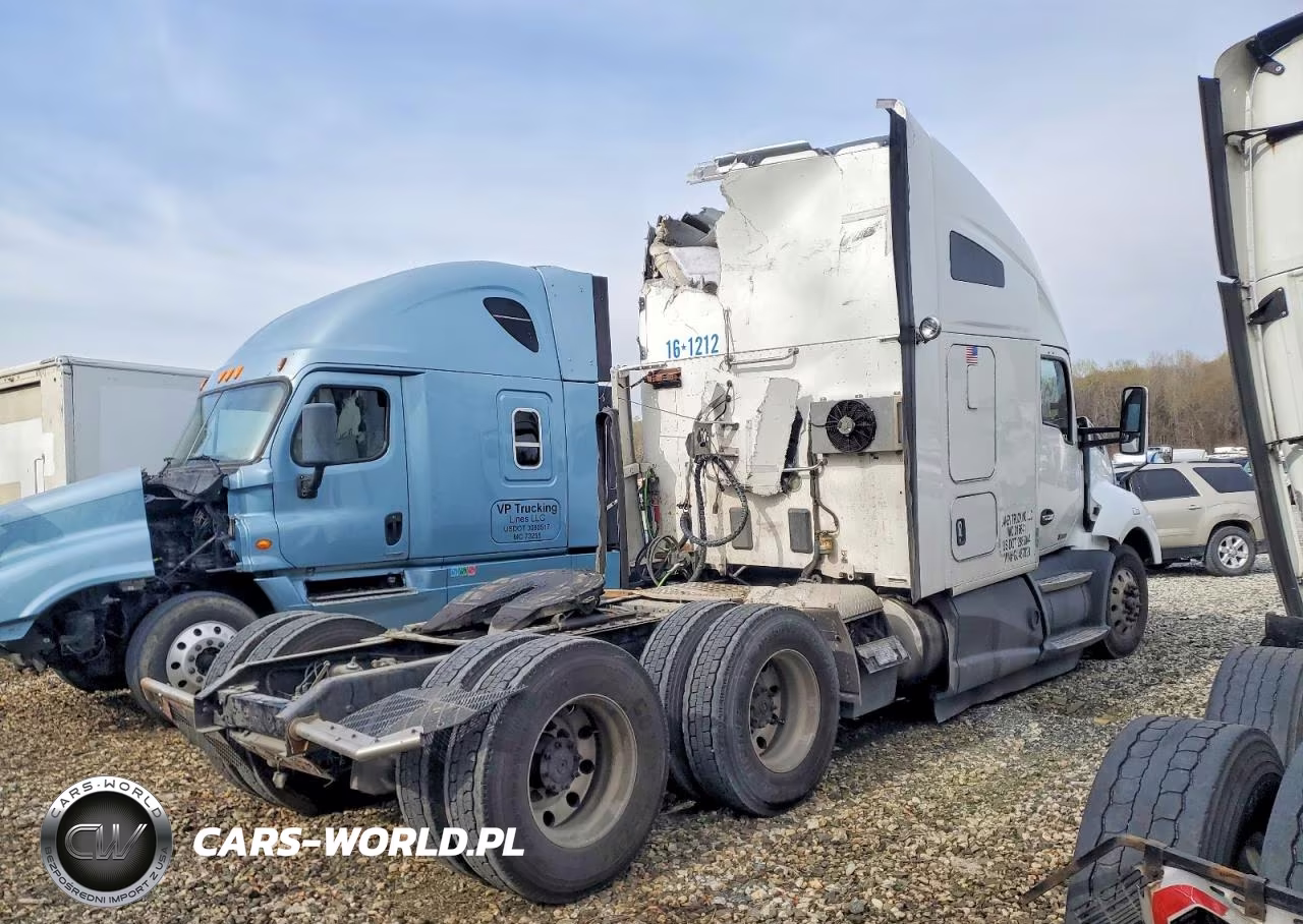 2016 Kenworth T680 Semi Truck VIN:1XKYD49XXGJ487828 - 4