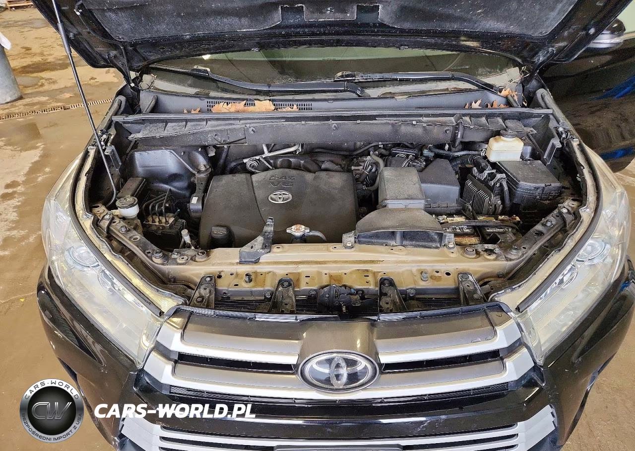 2017 Toyota Highlander Le VIN:5TDBZRFH8HS466185 - 12