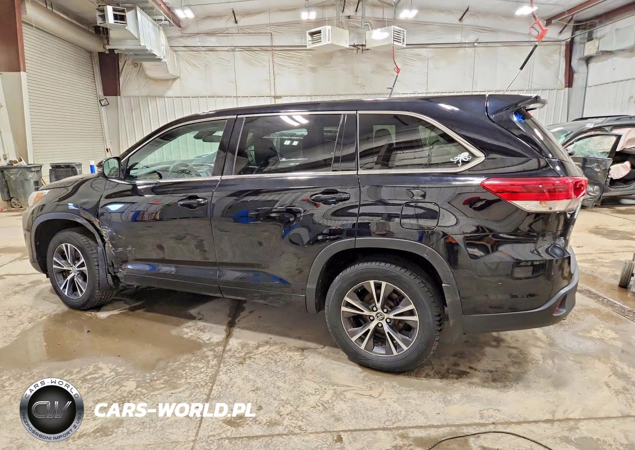 2017 Toyota Highlander Le VIN:5TDBZRFH8HS466185 - 2