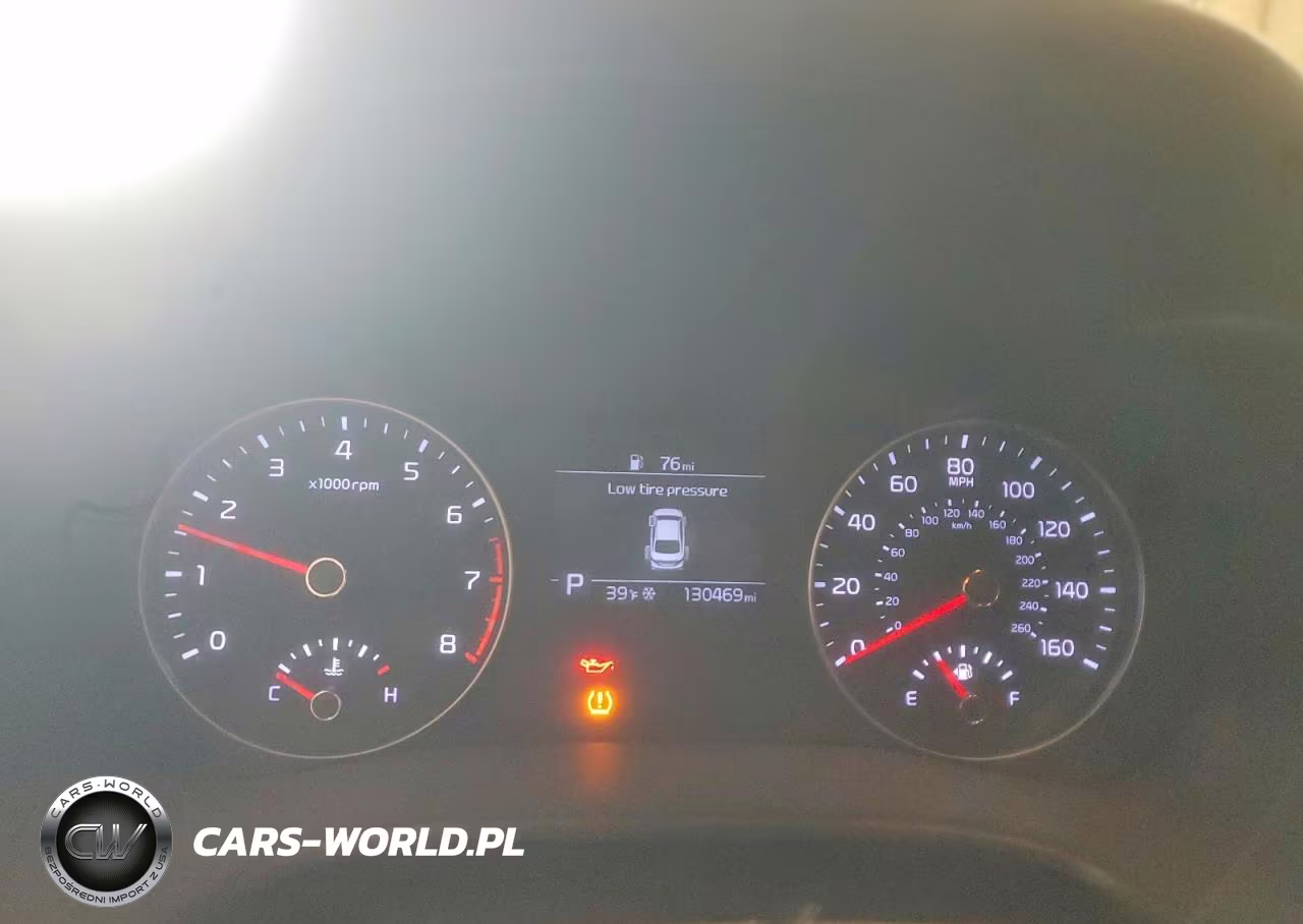 2019 Kia Forte Lxs VIN:3KPF24AD1KE133406 - 9