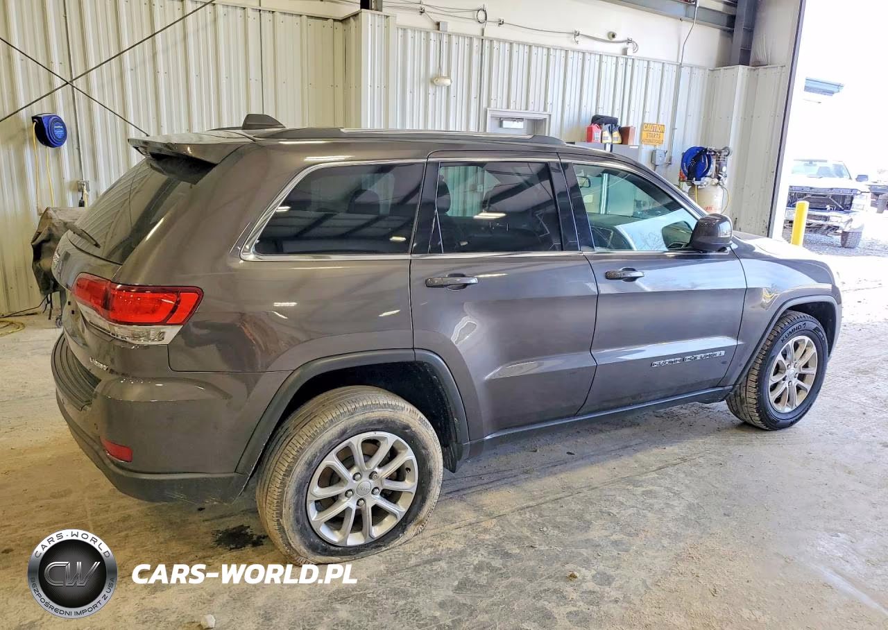 2021 Jeep Grand Cherokee Laredo VIN:1C4RJFAG2MC828106 - 3