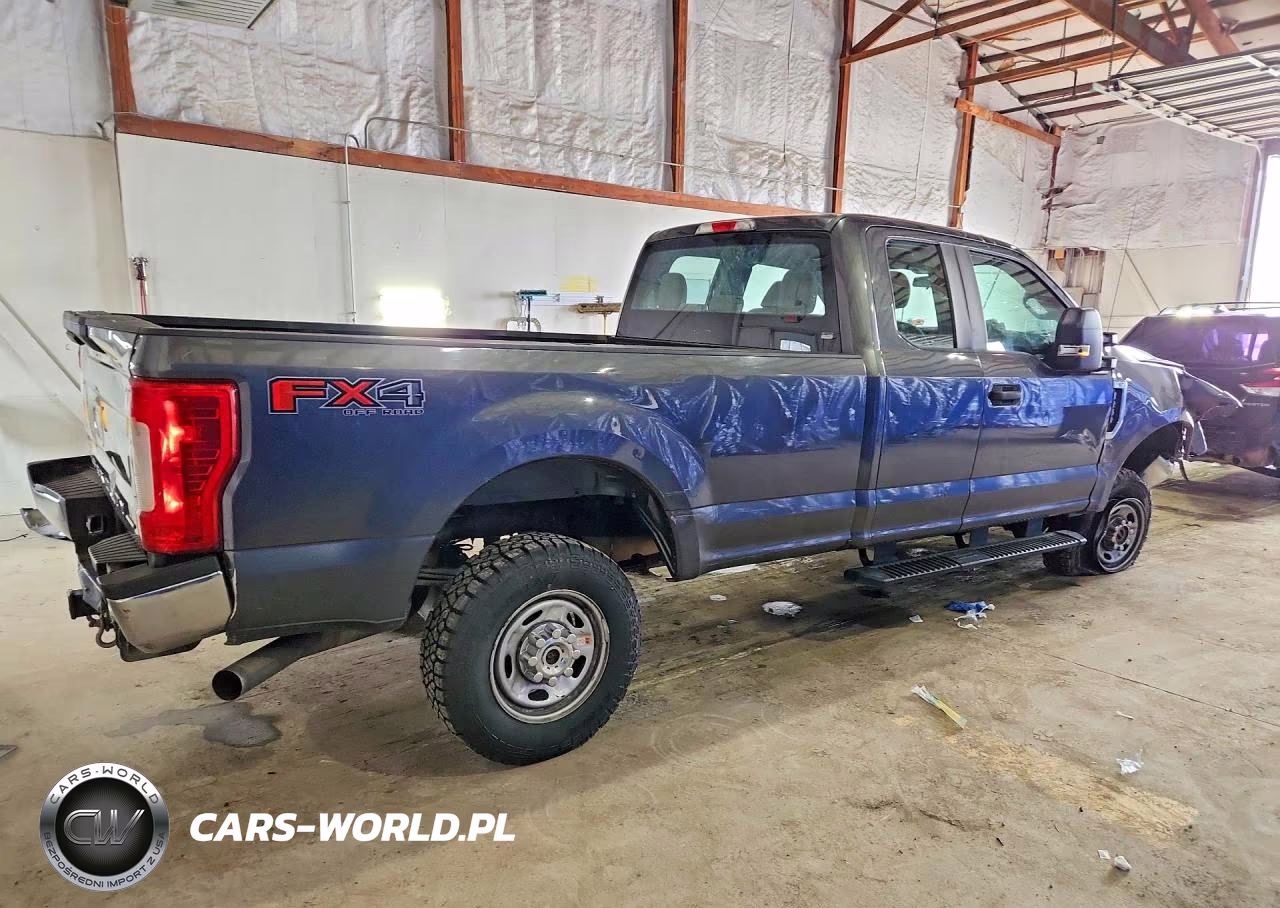 2017 Ford F 250 VIN:1FT7X2B69HEE17395 - 3