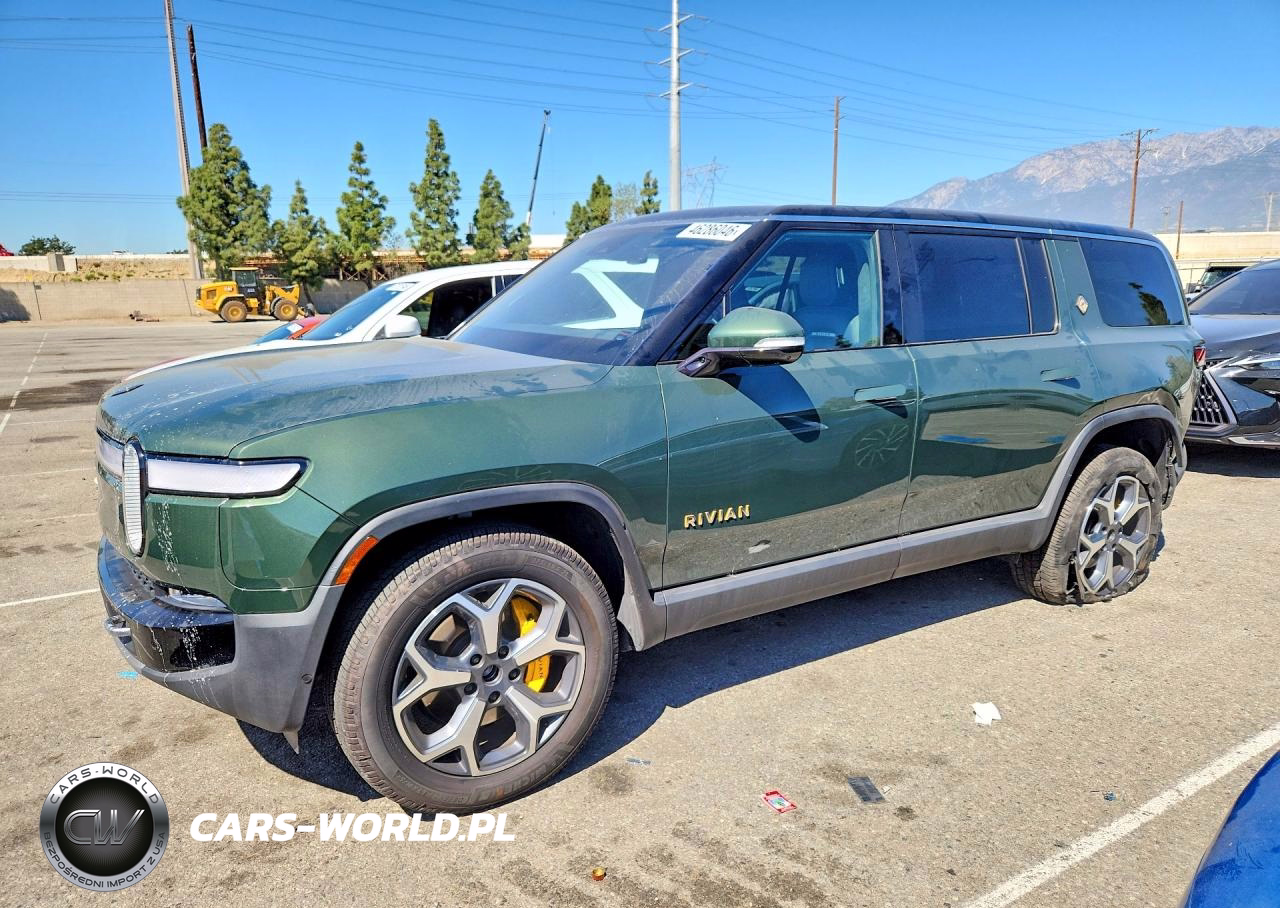 2023 Rivian R1S Adventure
