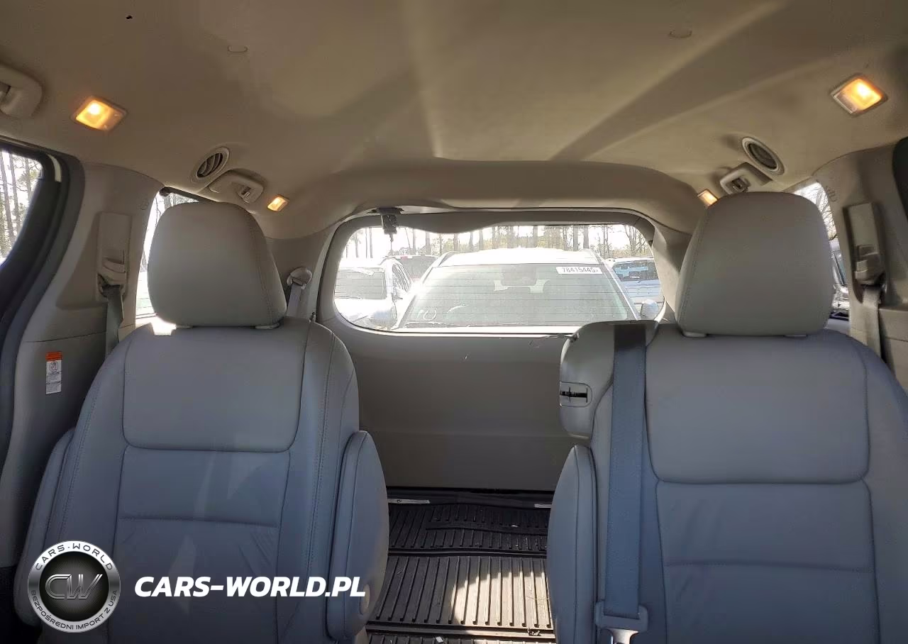 2016 Toyota Sienna Xle 8-Passenger VIN:5TDYK3DC0GS703639 - 10