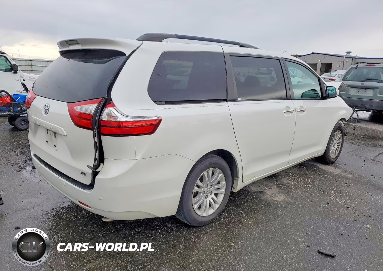 2016 Toyota Sienna Xle 8-Passenger VIN:5TDYK3DC0GS703639 - 3