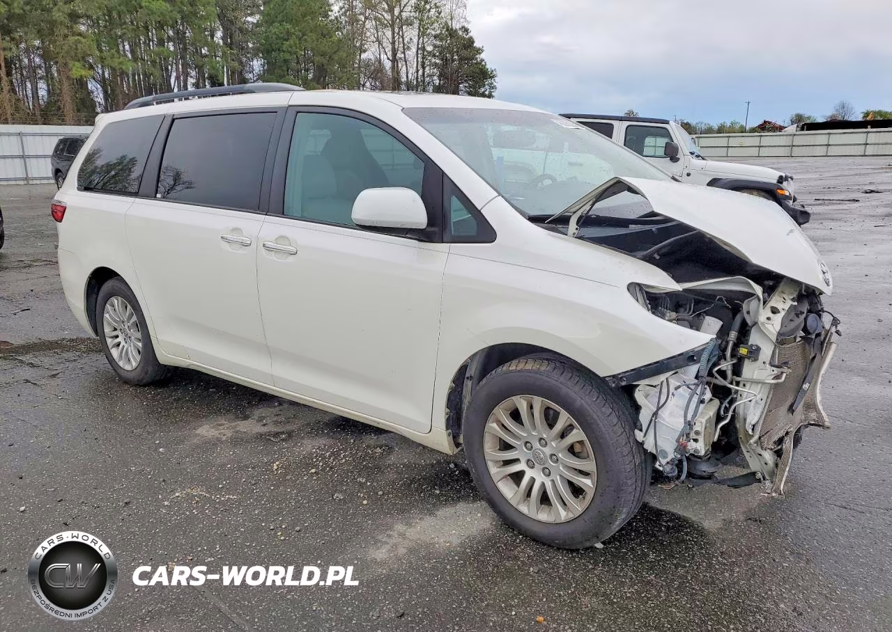 2016 Toyota Sienna Xle 8-Passenger VIN:5TDYK3DC0GS703639 - 4