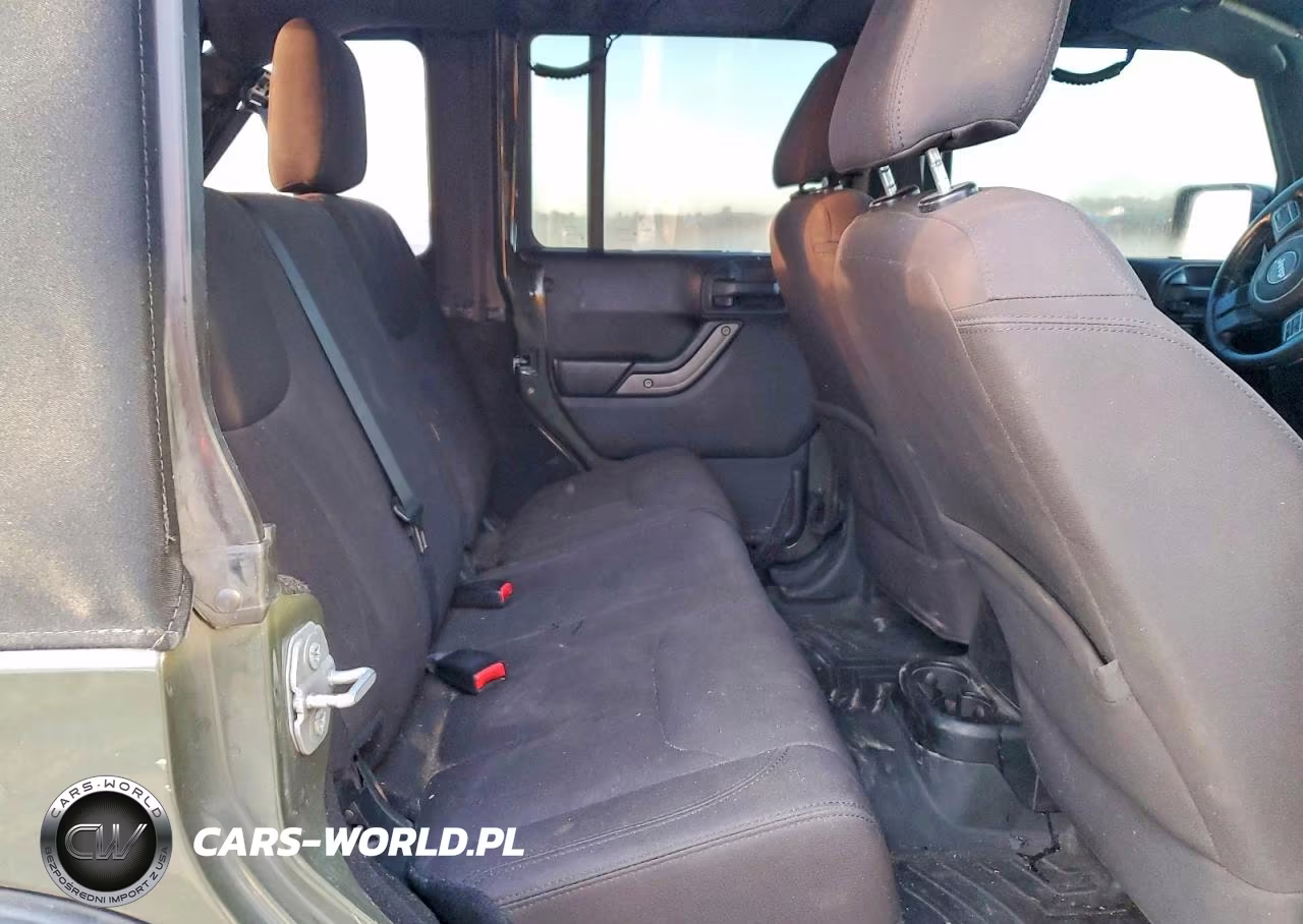 2015 Jeep Wrangler Unlimited Sport VIN:1C4BJWDG5FL666519 - 11