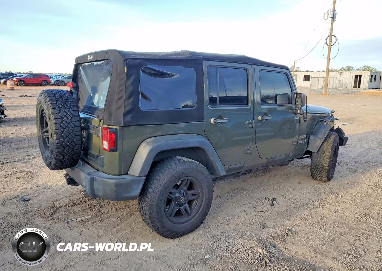 2015 Jeep Wrangler Unlimited Sport VIN:1C4BJWDG5FL666519 - 3