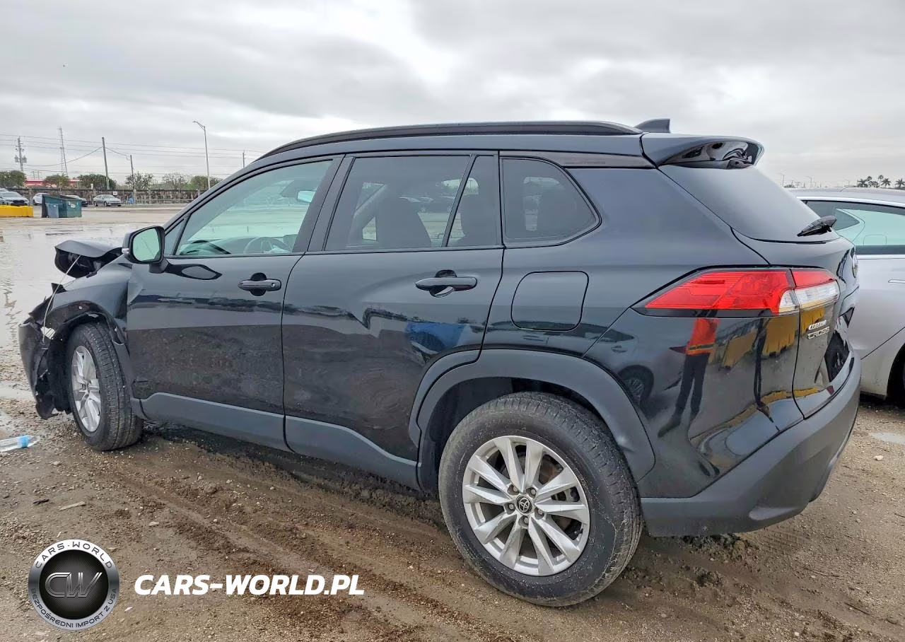 2022 Toyota Corolla Cross Le VIN:7MUBAAAG2NV003872 - 2