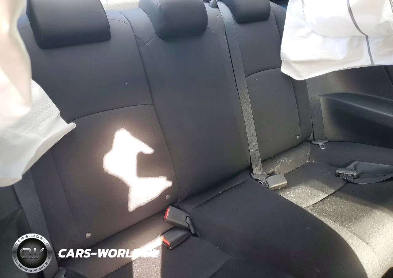 2019 Honda Civic Lx VIN:2HGFC4B68KH304400 - 10